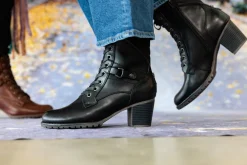 FIDJI -  Bottillons courts à talon carré Alberto pour femmes