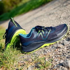 Nitrel V5 - Chaussures plein air New Balance pour garçons juniors