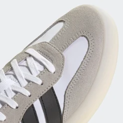 Souliers Adidas modernes pour femmes - BARREDA DECODE