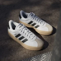 Souliers Adidas pour femmes - VL COURT BOLD