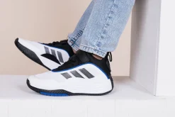 Souliers de sport Adidas pour garçons - OWN THE GAME 3.0