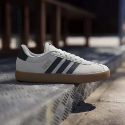 Souliers mode Adidas pour femmes - VL COURT 3.0